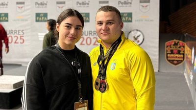 Максим Домбровський 