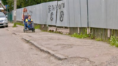 Ольга Гумен, ініціаторка колективного звернення з сином Ольга Гумен, ініціаторка колективного звернення з сином
