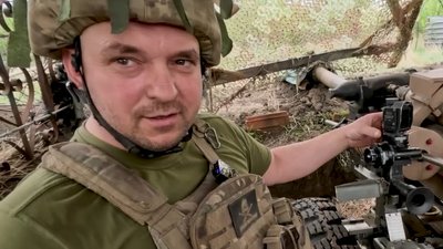 Навідник гармати Степан розповідає про застосування прицілу Навідник гармати Степан розповідає про застосування прицілу