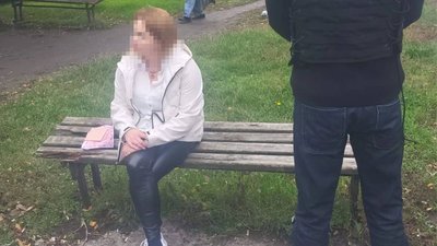 Шлюб за десять тисяч доларів: жительці Одещини оголосили підозру
