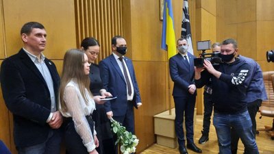 П'ятьох жителів Франківської громади нагородили відзнакою імені Романа Гурика "Зміни світ на краще" П'ятьох жителів Франківської громади нагородили відзнакою імені Романа Гурика "Зміни світ на краще"