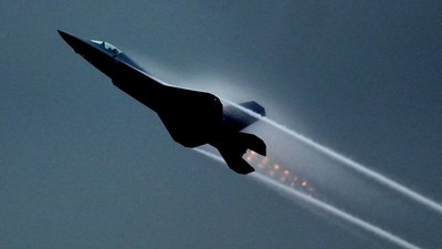 Винищувач J-35A