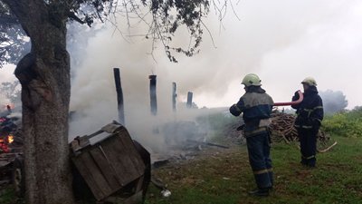 На Черкащині за добу через блискавки виникли дві пожежі