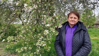 Галина Сілаєва у домашньому саду Галина Сілаєва у домашньому саду