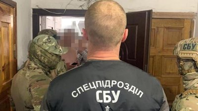 Поліцейських на Харківщині підозрюють у вимаганні та катуванні затриманих Поліцейських на Харківщині підозрюють у вимаганні та катуванні затриманих