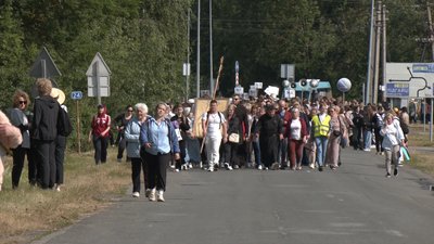 На Тернопільщині 500 паломників вирушили на пішу прощу до Зарваниці На Тернопільщині 500 паломників вирушили на пішу прощу до Зарваниці