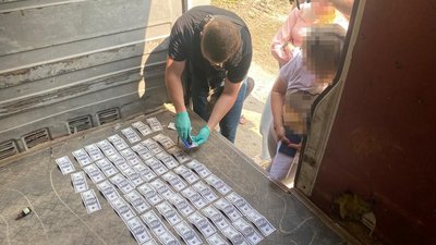26-річну волинянку підозрюють у незаконному переправлені чоловіків за кордон через систему "Шлях"