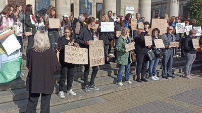 Акція на підтримку полонених захисників "Азовсталі" Акція на підтримку полонених захисників "Азовсталі"