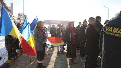 У Чернівецькій області на кордоні з Румунією відкрили пункт пропуску "Дяківці" У Чернівецькій області на кордоні з Румунією відкрили пункт пропуску "Дяківці"
