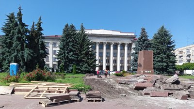 У Житомирі почали підготовку до встановлення 50-метрового флагштока із державним прапором У Житомирі почали підготовку до встановлення 50-метрового флагштока із державним прапором