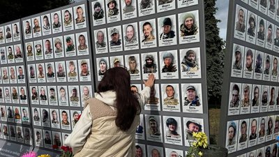 У Черкасах родинам загиблих військовослужбовців вручили нагороди