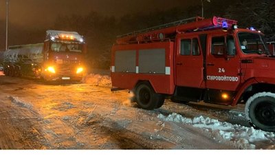 Розчищали дороги та витягали авто: волинські рятувальники ліквідовували наслідки негоди Розчищали дороги та витягали авто: волинські рятувальники ліквідовували наслідки негоди
