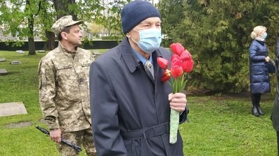 У Луцьку вшанували пам'ять за загиблими у Другій світовій війні У Луцьку вшанували пам'ять за загиблими у Другій світовій війні