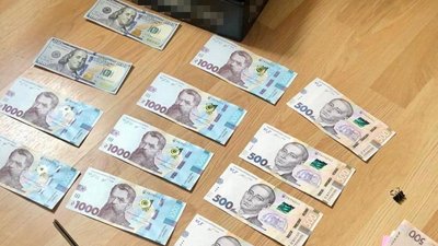 Вимагали гроші у наркозалежних: чотирьом поліцейським у Харкові оголосили підозру Вимагали гроші у наркозалежних: чотирьом поліцейським у Харкові оголосили підозру