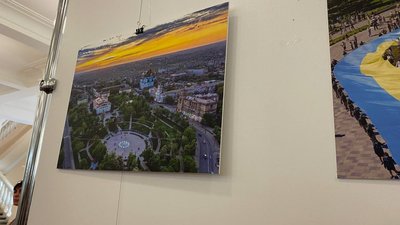 У Тернополі відкрили фотовиставку "Театр. Душа Маріуполя" У Тернополі відкрили фотовиставку "Театр. Душа Маріуполя"