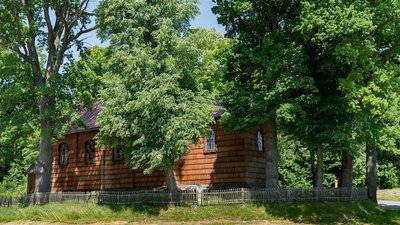 Дерев'яна церква святого Юрія, збудована у 1835 році. Село Ялин, гміна Сянік Дерев'яна церква святого Юрія, збудована у 1835 році. Село Ялин, гміна Сянік