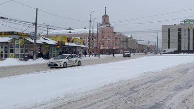 Сніг, ожеледиця та хуртовина: на Вінниччині вирує циклон з південного заходу Сніг, ожеледиця та хуртовина: на Вінниччині вирує циклон з південного заходу