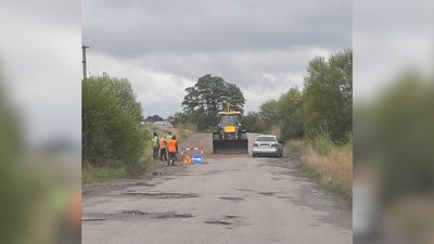 Жителі шести сіл на Франківщині вимагали відремонтувати дорогу Долина – Велика Тур’я Жителі шести сіл на Франківщині вимагали відремонтувати дорогу Долина – Велика Тур’я