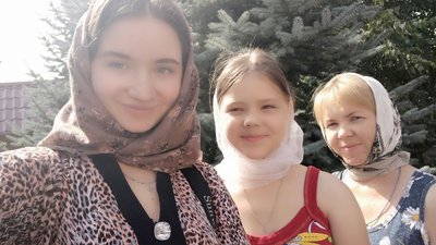 "Сонечко, ми з тобою тепер удвох": історія сестер з Краснограда, чиї батьки загинули у власному будинку від ракети РФ "Сонечко, ми з тобою тепер удвох": історія сестер з Краснограда, чиї батьки загинули у власному будинку від ракети РФ