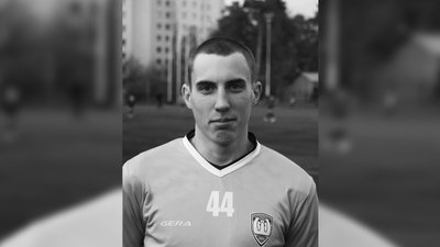 На Чернігівщині попрощалися з трьома військовими, які під час бойового завдання, загинули на Донеччині На Чернігівщині попрощалися з трьома військовими, які під час бойового завдання, загинули на Донеччині