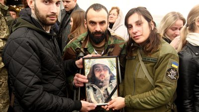 На Чернігівщині попрощалися з п'ятьма захисниками На Чернігівщині попрощалися з п'ятьма захисниками