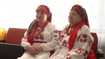 Фольклорний колектив "Надвечір'я" з Черкащини допомагає ЗСУ Фольклорний колектив "Надвечір'я" з Черкащини допомагає ЗСУ