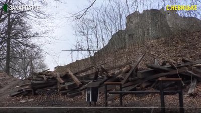 Відновлення даху двох веж Невицького замку розпочнуть навесні 2020 року