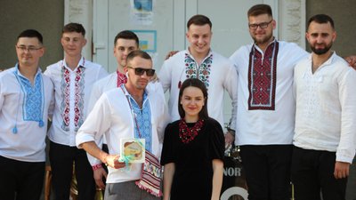 На Тернопільщині провели благодійні концерти, щоб підтримати ЗСУ На Тернопільщині провели благодійні концерти, щоб підтримати ЗСУ