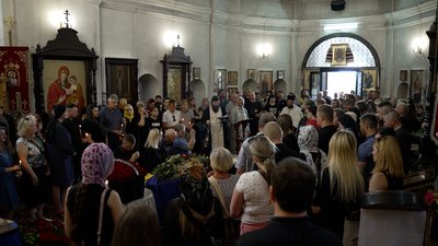 У Чернігові попрощалися з лейтенантом і командиром розвідвзводу Павлом Буренком У Чернігові попрощалися з лейтенантом і командиром розвідвзводу Павлом Буренком