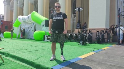 Олександр Швачка втратив ногу в боях з Макарів Олександр Швачка втратив ногу в боях з Макарів