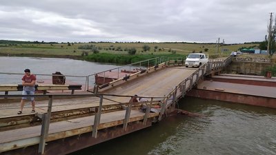 У Снігурівському районі Миколаївщини підтоплено один із понтонів мосту