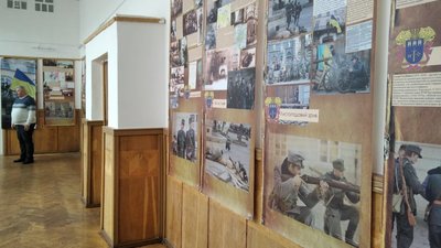 У Тернополі відкрили фотовиставку, присвячену ЗУНР У Тернополі відкрили фотовиставку, присвячену ЗУНР