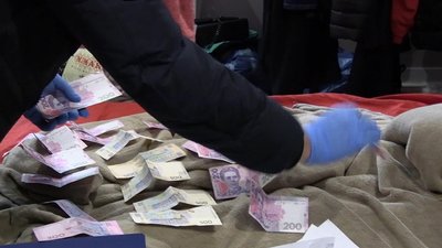 На Вінниччині затримали злочинну групу, яка погрожувала підприємцю На Вінниччині затримали злочинну групу, яка погрожувала підприємцю