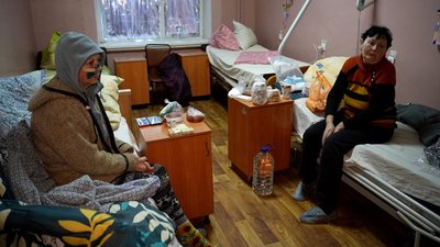 Поранені з Гірника у лікарні, 25 січня, Донецька область Поранені з Гірника у лікарні, 25 січня, Донецька область
