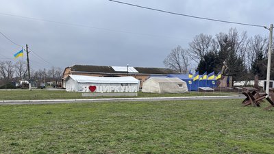 пункт незламності, циркуни, намети