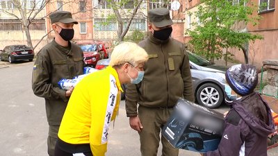 Країна фей: миколаївські сім’ї отримали гуманітарну допомогу Країна фей: миколаївські сім’ї отримали гуманітарну допомогу