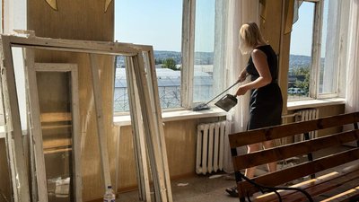 Через російський обстріл пошкоджене хмельницьке училище