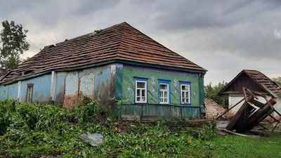 Зруйновані будинки та відсутність електропостачання – наслідки негоди в Новослобідській громаді Зруйновані будинки та відсутність електропостачання – наслідки негоди в Новослобідській громаді