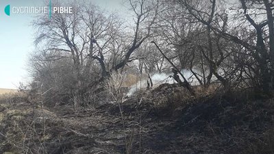 На Рівненщині поліція склала адмінпротокол на палія сухої трави На Рівненщині поліція склала адмінпротокол на палія сухої трави