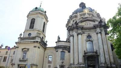 У Львові відреставрували скульптури Домініканського собору