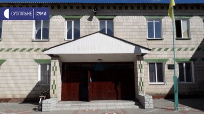 Під Сумами дітей возять до школи маршруткою замість шкільного автобуса Під Сумами дітей возять до школи маршруткою замість шкільного автобуса