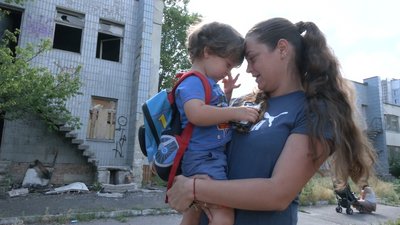 Скло, шприци та сміття: черкасці просять відремонтувати покинутий дитсадок
