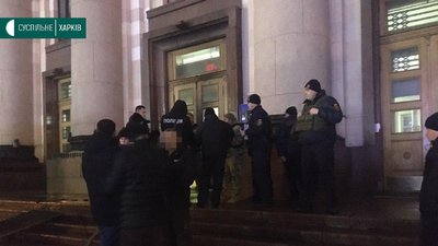 У Харкові підпалили двері обласної адміністрації