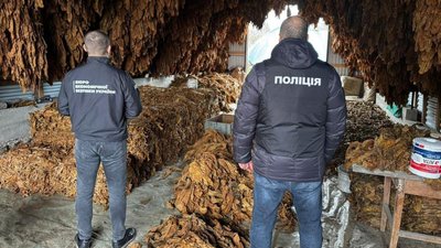 Вилучена тютюнова продукція у справі про незаконний обіг на майже 36 млн грн