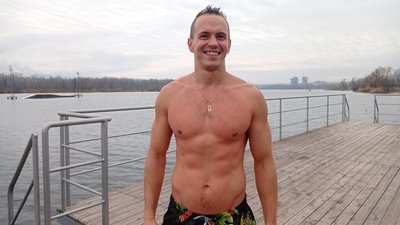 Без офіційних місць занурення та вперше 6-го січня: як відзначили Водохреще в Дніпрі Без офіційних місць занурення та вперше 6-го січня: як відзначили Водохреще в Дніпрі