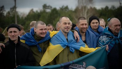 Військові після обміну полоненими з РФ, Україна, 11 квітня 2026 року