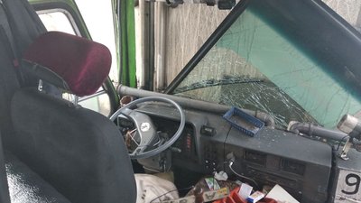 Потрійне ДТП під Харковом: зіштовхнулися дві вантажівки та автобус Потрійне ДТП під Харковом: зіштовхнулися дві вантажівки та автобус