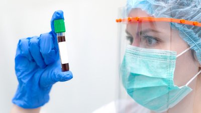 У Коростишеві у лікаря-гінеколога виявили COVID-19: пологове відділення закрили на карантин