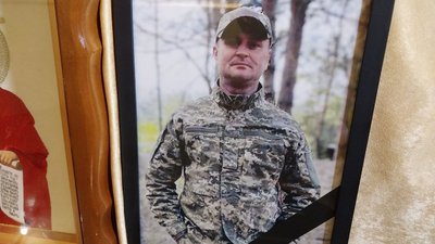 "Мабуть, мені тут все». У Сумах попрощалися з десантником Юрієм Пушкарем "Мабуть, мені тут все». У Сумах попрощалися з десантником Юрієм Пушкарем