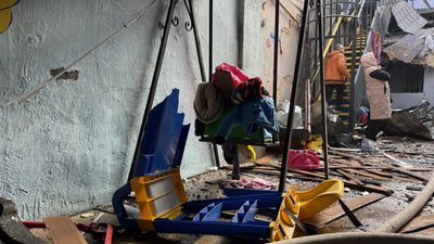 Удар російського безпілотника по дитячому садочку в Харкові
